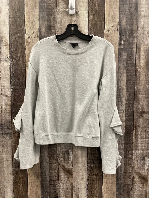 Top Long Sleeve By Who What Wear In Grey, Size: S