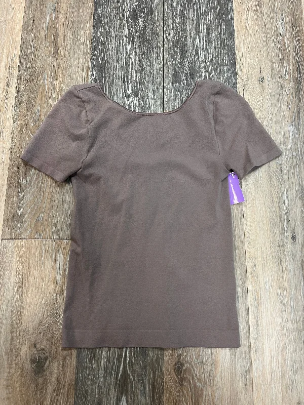 Top Short Sleeve By Cuyana In Beige, Size: Xs