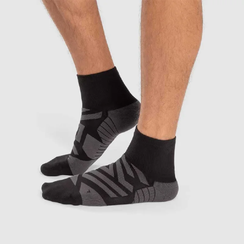 On Men's Performance Mid Sock - Black/Shadow